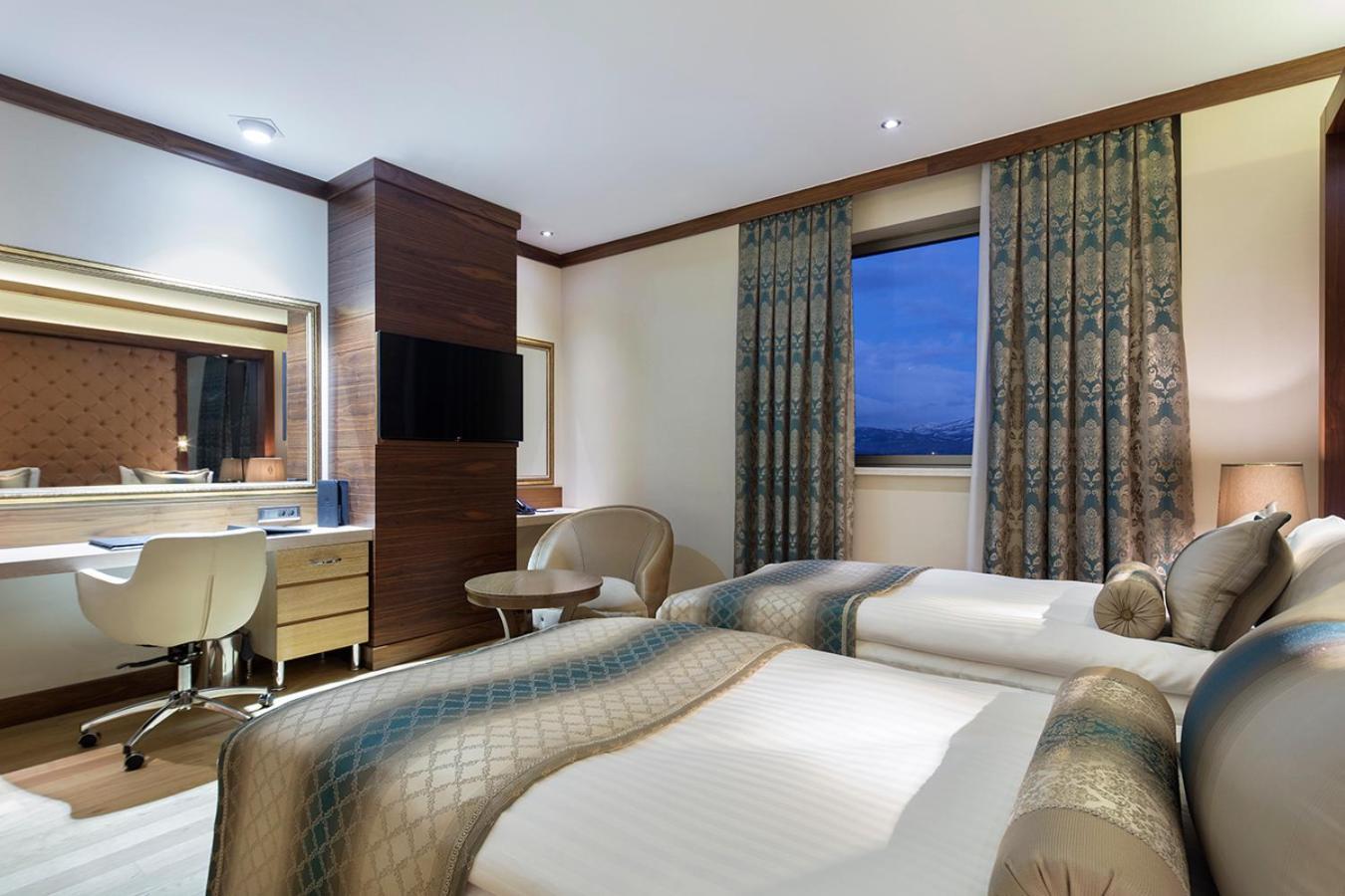 Hotel Grand Millennium Konya Exterior foto